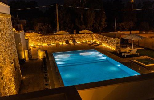 Torre Suda House | Delightful Dimora Le Site: 4-Star Oasis with Pool & Hot Tub