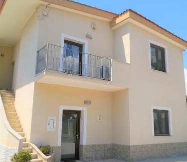 Taranto Bed & Breakfast | Cozy B&B Dimora Mariù: Pet Friendly & Family Welcoming