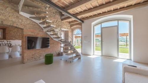Montefiore dell'Aso Villa | Elegant Dimora Montefiore 11: Oceanfront Escape & Spa