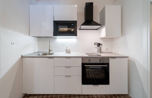 Noto Historic Centre Apartment | Discover Dimora Netina: Family-Friendly & Breakfast Included