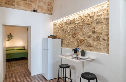 Noto Historic Centre Apartment | Discover Dimora Netina: Family-Friendly & Breakfast Included