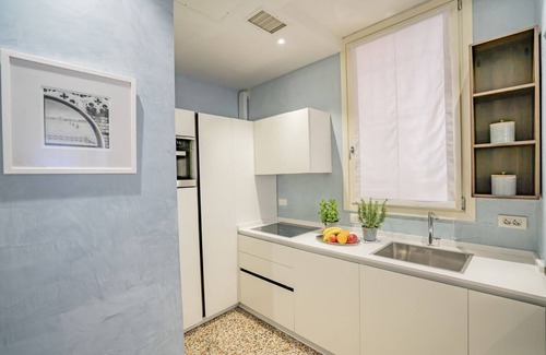 Cannaregio Apartment | Canal View Elegance at Dimora Sant'Andrea - 10/10 Rating!
