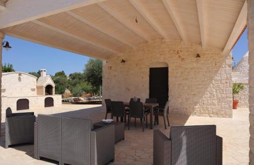 Putignano House | Exquisite Dimora Sasa: Oceanfront Haven with Pool & Pets
