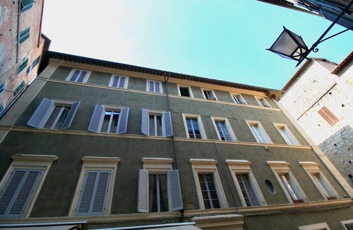 Siena Historical Center House | Experience Comfort at Dimora Storica Senese with Breakfast