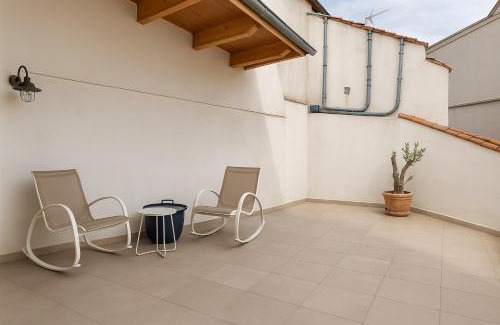 Olbia City Centre House | Exclusive Stays at Centrocittà with Hot Tub & Family Features