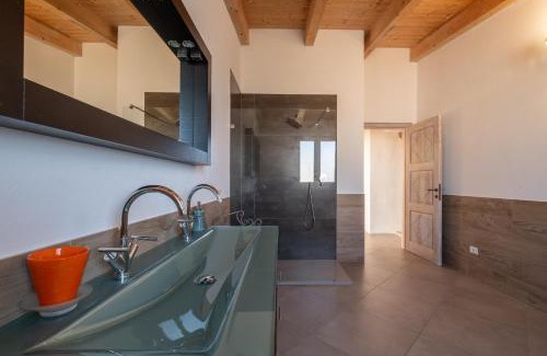 Olbia City Centre House | Exclusive Stays at Centrocittà with Hot Tub & Family Features