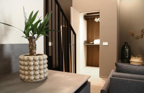 Old Town Apartment | Exceptional Dimore al Te: Family-Friendly with Breakfast