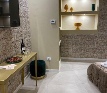 Old Town Apartment | Family-Friendly Stay at Dimore Macrì with Hot Tub Access