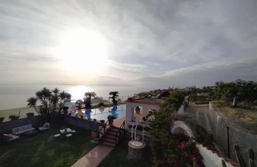 Forio Villa | Relax at Dimorra Sun: Oceanfront Oasis with Pool & Hot Tub