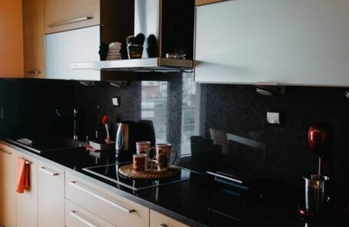 Trikala Apartment | Family-Friendly Dimsim Home: Cozy House with Breakfast