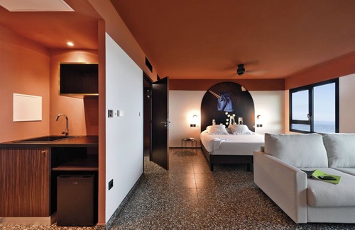 Saint-Denis Hotel | Discover Dina Morgabine Saint Denis: Pool, Spa & More