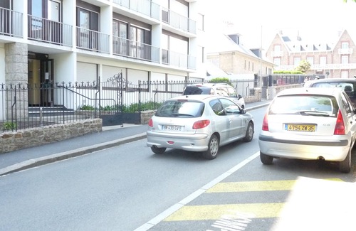 Dinard Apartment | Unforgettable Stay at Dinard Beach Mimosas with Ocean Views