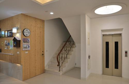 Hengchun Old Town Bed & Breakfast | Eco-Friendly Ding Dong Homestay with Cozy Fireplace