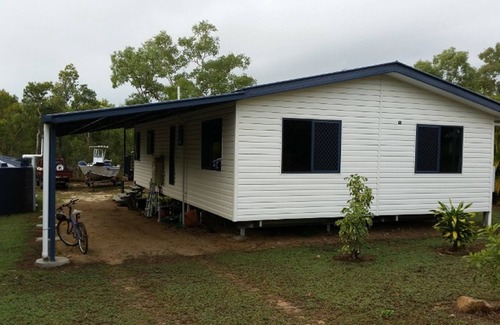Dingo Beach House | Peaceful Dingo Beach House: Guest Rated 9.8, Oceanfront Bliss