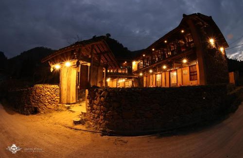 Dong Van Hotel | Discover Dinh Đá H'Mông - Karsterly Rock Lodge Retreat