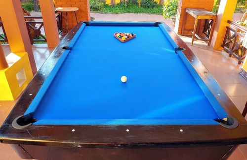 Huong Thuy House | Prime Dinh Homestay with Pool, 3 Min to City Center