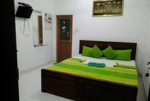 Wellawaya House | Cozy Dinimuthu Rest Inn: Pet-Friendly with Breakfast Included