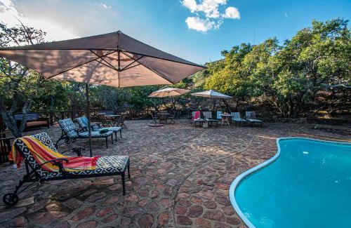 Vaalwater Cabin | Explore Dinkweng Safari Lodge: Family-Friendly Retreat