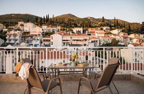 Samos Apartment | Dioni, Central Luxury Apartment in Samos Town