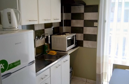 Paralia Dionysiou House | Indulge at Dionisos Elia: Beachfront and Pet-Friendly Retreat
