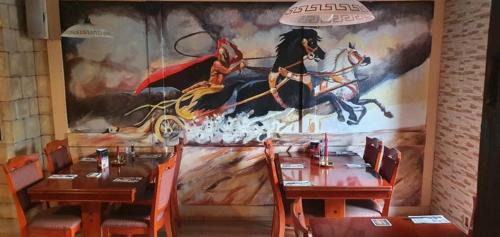 Altstadt Hotel | Family-Friendly Dionysos Traube with On-Site Dining