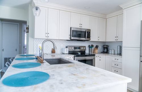 Boynton Beach House | Pet-Friendly Oasis: Heated Pool & Steps to the Beach