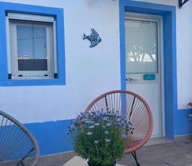 Scoglitti House | Pet-Friendly Oceanfront Stay at Dirò Camere - Rated 8.7/10