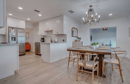 Bay Crest Park House | Relaxing Tampa Waterfront Oasis with Private Pool & Ocean View