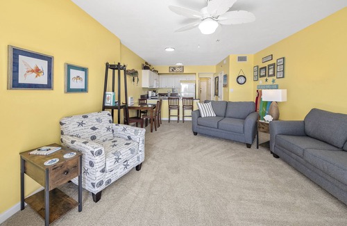 Gulf Shores Condo | Direct Beachfront Retreat with Private Balcony and Ocean View