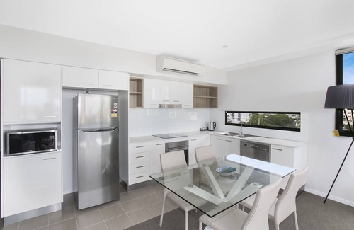 Mooloolaba Hotel | Seabreeze Mooloolaba: 4-Star Escape with Family-Friendly Perks