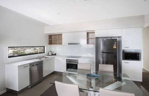 Mooloolaba Hotel | Seabreeze Mooloolaba: 4-Star Escape with Family-Friendly Perks