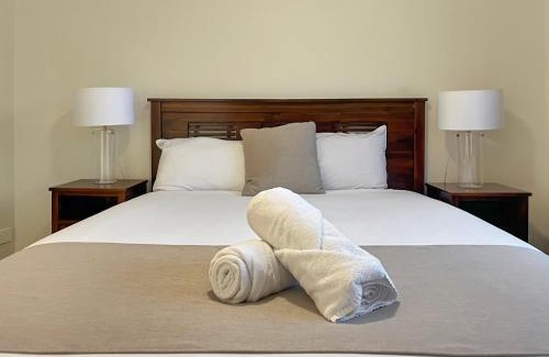 Emerald Apartment | Relax at Direct Collective - Villas on Rivergum with Hot Tub