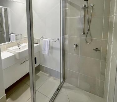 Emerald Apartment | Relax at Direct Collective - Villas on Rivergum with Hot Tub
