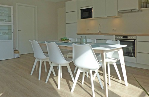 Klein Wittensee Apartment | Prime Lakeside Retreat with Balcony & Barrel Sauna