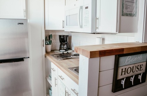 South Peninsula Historic District Condo | Beachfront Studio with Pool & Ocean View - Guest Rated 9.8
