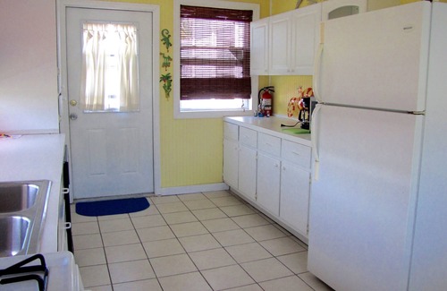 Little Torch Key Cottage | Oceanfront Cottage with Sunrise Views and Pet-Friendly Perks