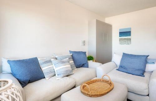 Hampton Apartment | Oceanfront Studio Suite with Private Beach & Amazing Views