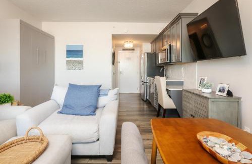 Hampton Apartment | Oceanfront Studio Suite with Private Beach & Amazing Views