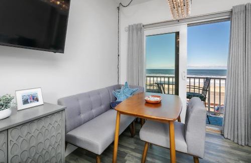 Hampton Apartment | Oceanfront Studio Suite with Private Beach & Amazing Views