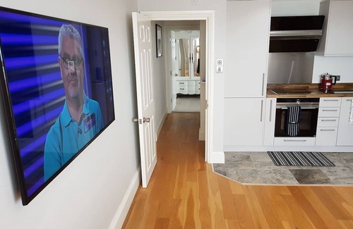 Kemptown Apartment | Unforgettable Sea Views & Family-Friendly Amenities Await