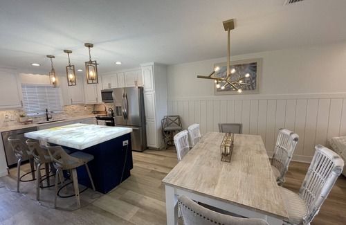Siesta Key Condo | Beachfront Siesta Key Condo with Pool and Ocean Views