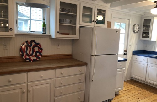 Madison Cottage | Direct Waterfront Renovated Cottage with Oceanfront Views