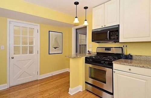 Historic District House | Prime Location Steps from the Waterfront and Gate One