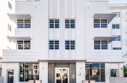 South of Fifth Apartment | Beachfront Bliss with Free Service in South Beach