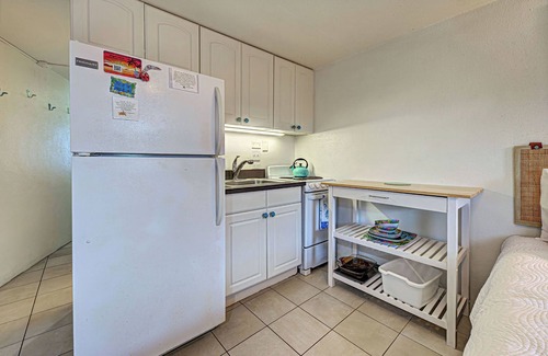 Golden Beach Condo | Cozy Gulffront Efficiency Unit - Pool, Ocean View & Breakfast