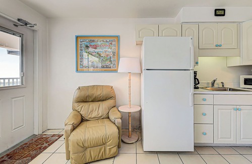 Golden Beach Condo | Gulf-Front Retreat - 1 Bedroom with Pool & Kitchen Access
