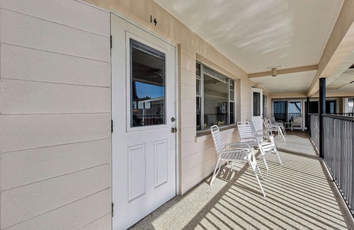Golden Beach Condo | Gulf-Front Retreat - 1 Bedroom with Pool & Kitchen Access