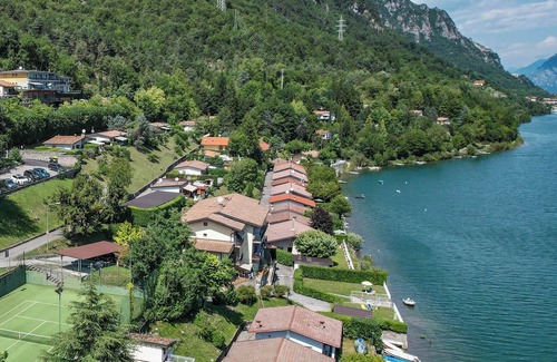 Idro Apartment | Lakefront Retreat with Two Bedrooms and Pool Access