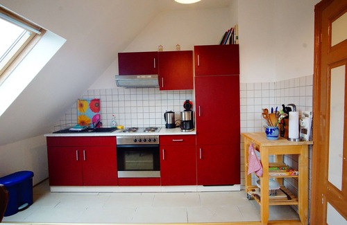 Ladenburg Apartment | Idyllic Stay on the Neckar: Guest Rated 9.8 with Pool