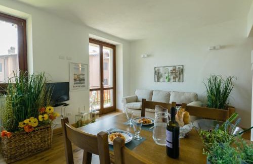 Zorzino Apartment | Relax at Discesa a Lago with Terrace, Garden & Lake Views